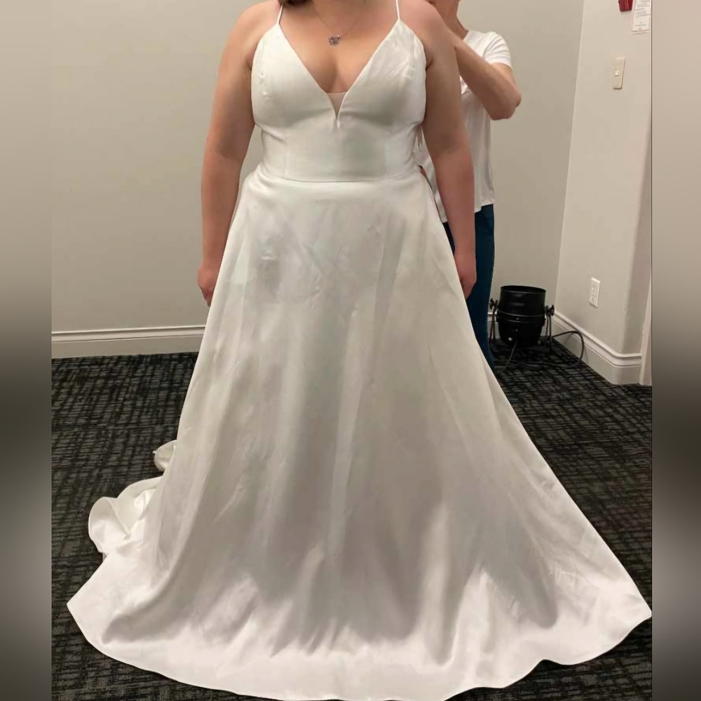❤️ NWOT Elegant White Wedding Dress size 22